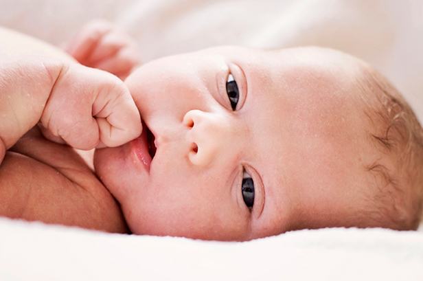 Love at first sight - newborn shoot