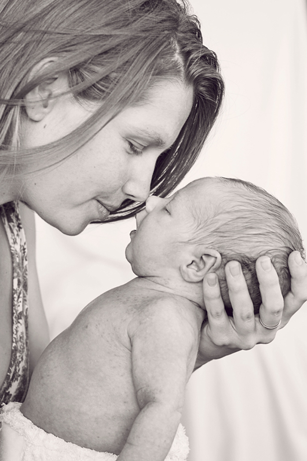 Love at first sight - newborn shoot